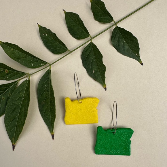 Oregon Polymer Clay Earrings in Duck Colors - Picture 3 of 4